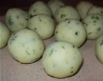 Potato balls with aromatic herbs