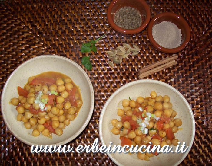 Chickpeas with amchoor and coriander