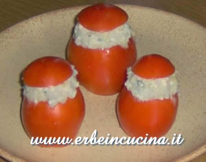 Stuffed tomatoes with Blue cheese