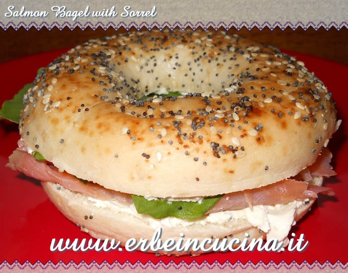 Salmon bagel with sorrel